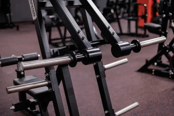 Posilňovací stroj Lat Pulldown - Farba: Čierna