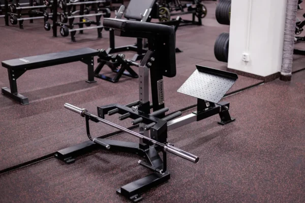 Lavica na príťahy v predklone Bent-Over Row