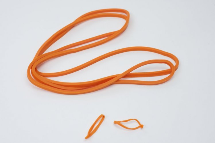 Power Bands - posilovací elastické gumové expandéry - Varianta Power Band: Oranžová - 208cm x 0,3cm x 0,5cm - 1KG-11KG