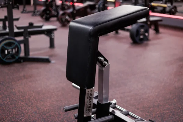 Lavica na príťahy v predklone Bent-Over Row