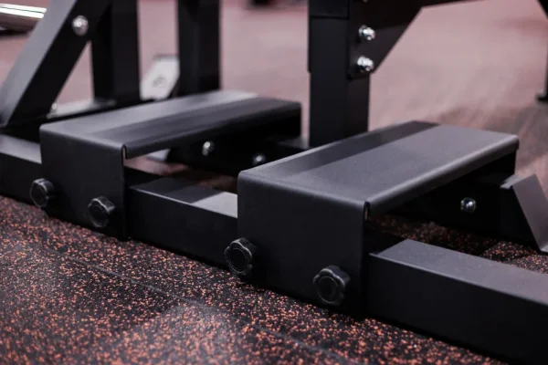 Competition bench press