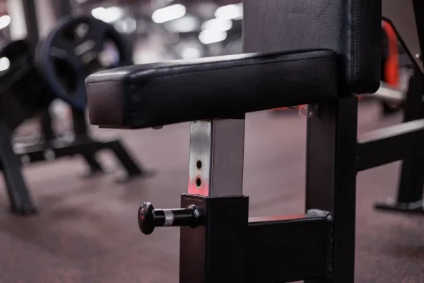 Shoulder Press Machine - Farbe: Schwarz