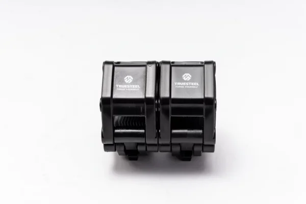 Magnetic barbell collars - Colour: Red